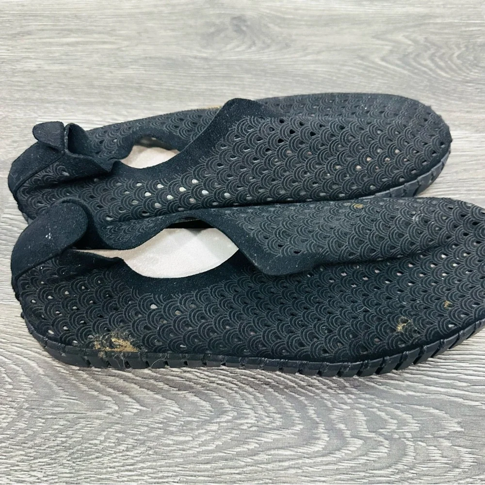 Ilse Jacobsen Black Tulip Perforated slip on Comfort Textured Sandals Size 39